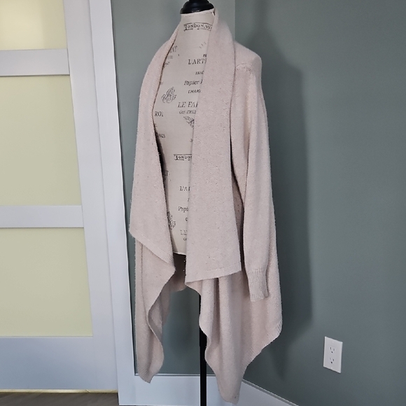 Old Navy Soft Cream Drape Cardigan - Picture 2 of 8